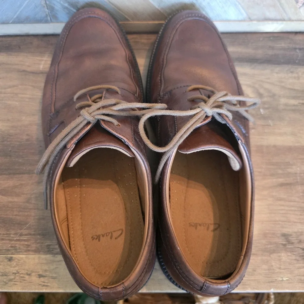 Clarks‎ Shoes Men's Size 9M Brown Leather Lace Up Oxford Comfort Extralight